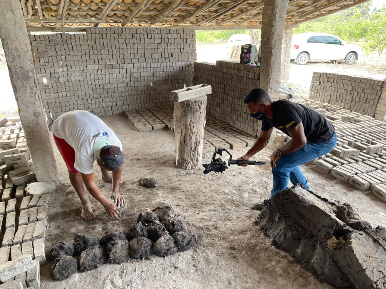 Moderna Publicidade realiza produção de VT Institucional sobre trabalhos em Olarias de Governador Mangabeira