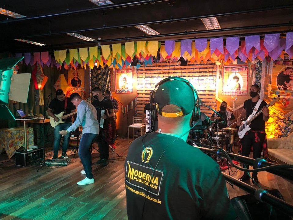 Moderna Publicidade realiza lives do São João Dendicasa em Cruz das Almas